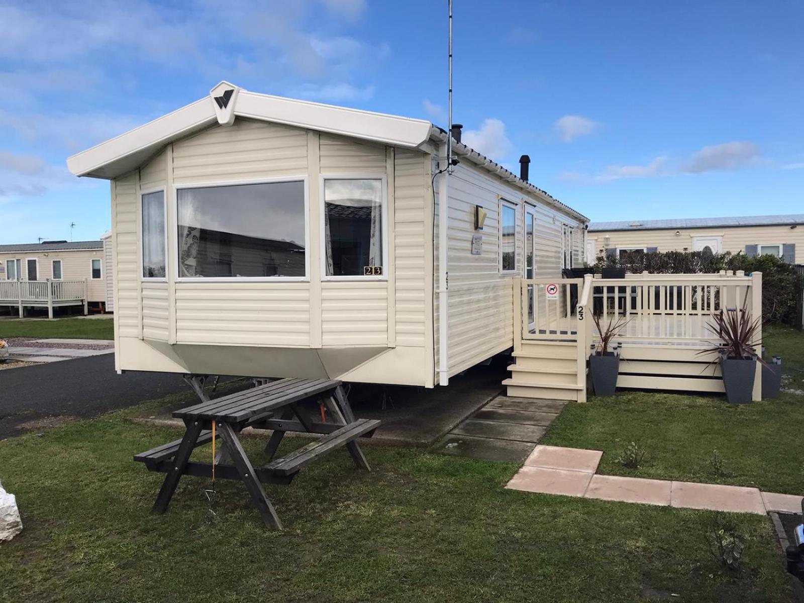 Two X 8 Berth Static Caravan On Lyons Robin Hood Rhyl North Wales Meliden المظهر الخارجي الصورة