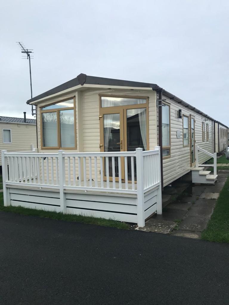 Two X 8 Berth Static Caravan On Lyons Robin Hood Rhyl North Wales Meliden المظهر الخارجي الصورة